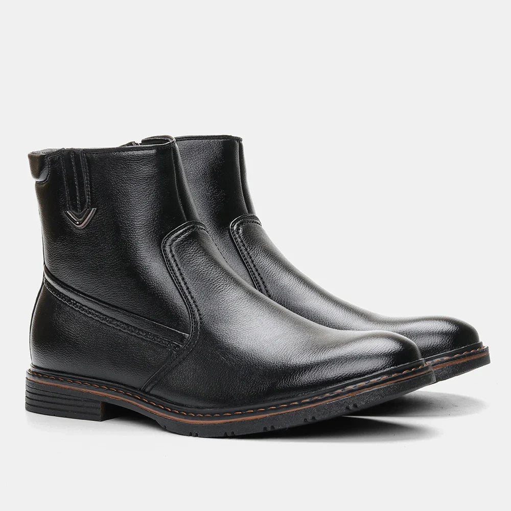 Men's Leather Boot with Lined Interior - Veltic