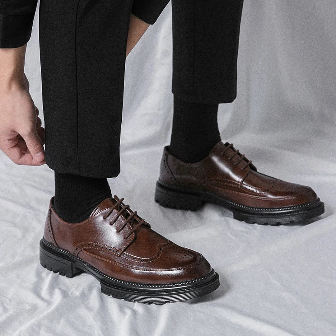 Men's Sevilha Textured Leather Derby Shoes - Veltic