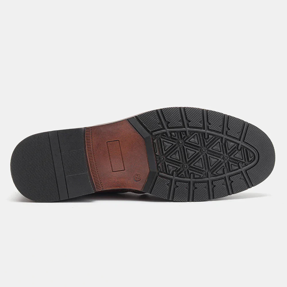 Men's Leather Boot with Lined Interior - Veltic