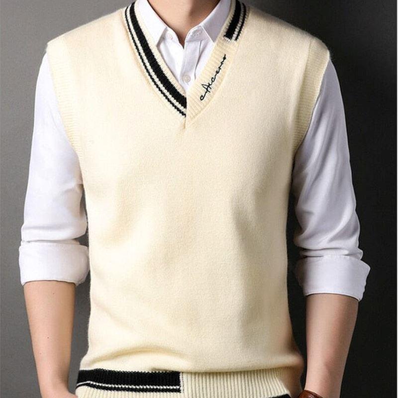 Men's Wool Vest with Classic Vintage Look - Veltic